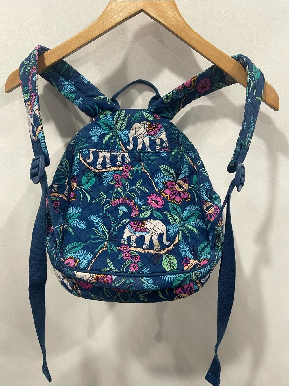 Vera Bradley compact vera